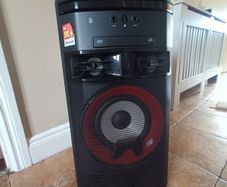 LG Xboom tower station