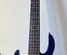 Kramer Baretta 5-String Bass + Flight Case + Strings