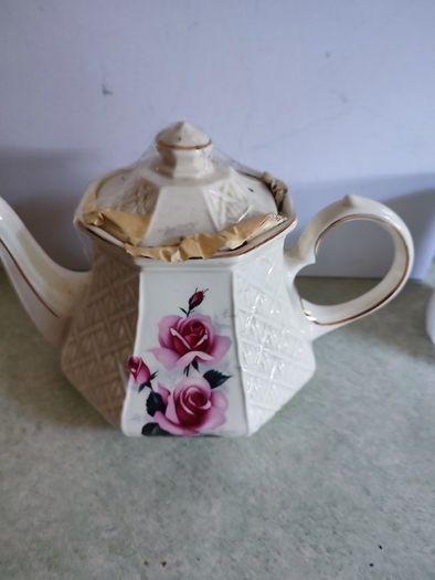 Vintage James Sadler Octagonal Lattice Teapot / English Garden Design