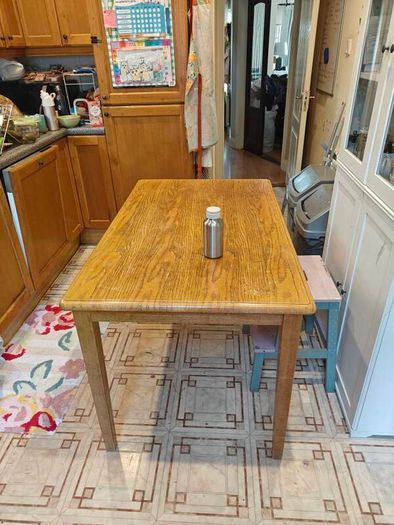 Kitchen dining table