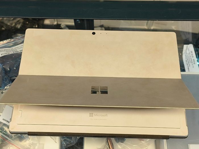 Microsoft Surface Pro 5 - Model 1796, Intel i5 7th Gen, 8GB RAM, 256GB SSD, Windows 11 Pro (Battery is weak)