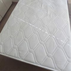 Double mattress FREE.
