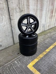 Genuine Volvo R Design Ixion 17" Alloys & Tyres