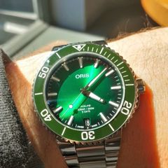 Oris Aquis 41.5 Green 5 Day - Cal 400-2.2