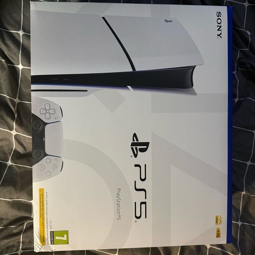 PS5 Slim Disc Edition Black & White Panels and Controller