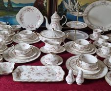 87 Piece Royal Albert Paragon Victoriana Rose Bone China Gold Gilt Dinner And Tea Service / Set For 10 Person Setting Made In England