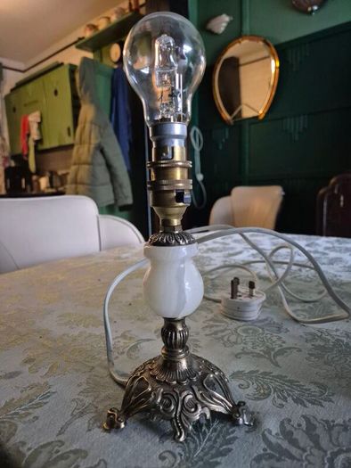 Vintage Mid Century marble.onyx brass gold metal ormate lamp base