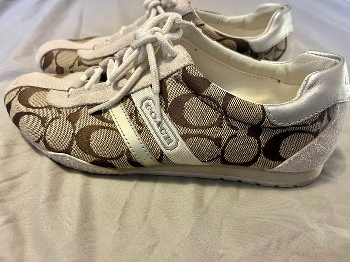 Coach Katelyn Q300 Trainer UK4.5 US6.5M white/beige suede
