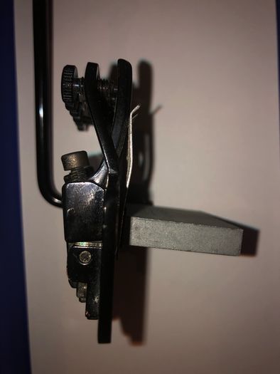 Floyd Rose tremolo double locking system