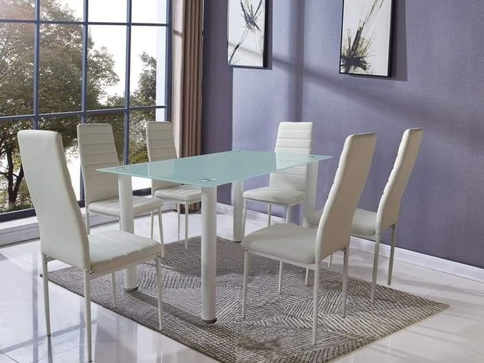 Glass table and 6 chairs