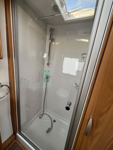 2012 Lunar Quasar 462- 2Berth