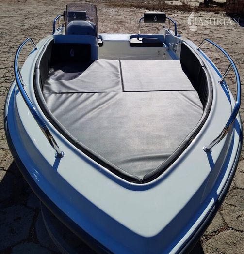 Boat - Maseurian Majestic Fibreglass boat