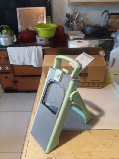 kitchen slicer