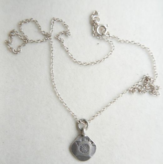 Vintage Sterling Silver .925 Azuni Pendant and Necklace - Full Hallmark length 18" - 3,2g