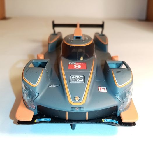Scalextric Ginetta G60-LT-P1 #9 Slot Car (Le Mans 24hr endurance touring)