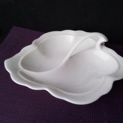 White Porcelain Leaf Shaped Serving Dish with Handle