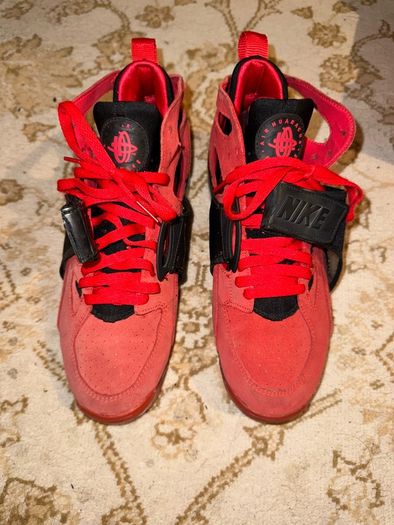 Nike Air Trainer Huarache Love Hate 647591-600
