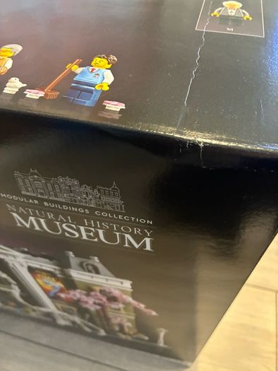 Lego Icons 10326 Natural History Museum Brand New Sealed