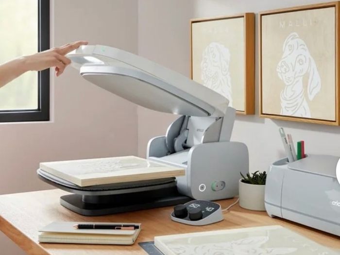 Cricut AutoPress (HeatPress)