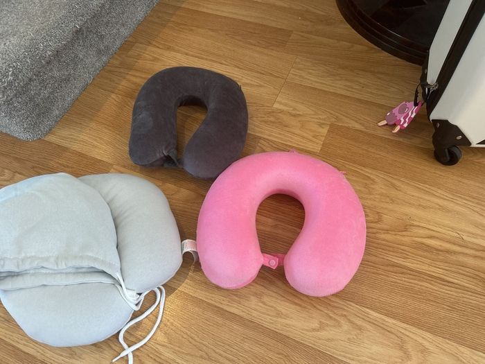 Neck Cushions x 3