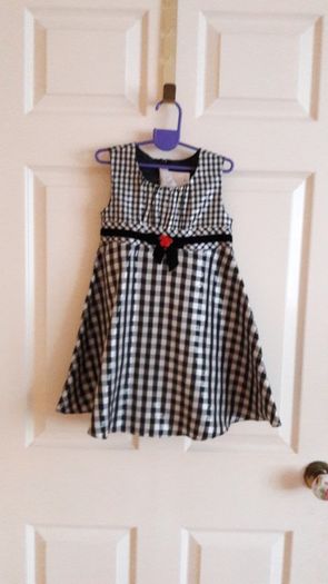 Occasional Dress for (4T) 4 - 5 years