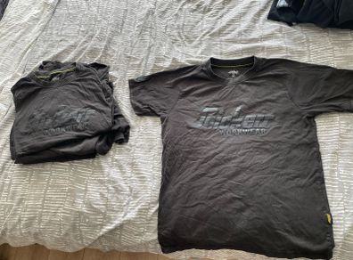Snickers 10 x T shirt Medium