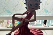 Red Evening Dress Betty Boop Statue