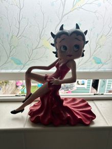 Red Evening Dress Betty Boop Statue