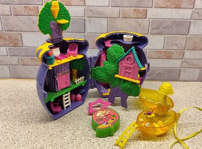 Vintage 1995 Winnie the Pooh "Hunny Pot" Treehouse & Polly Pocket Keychain Lot