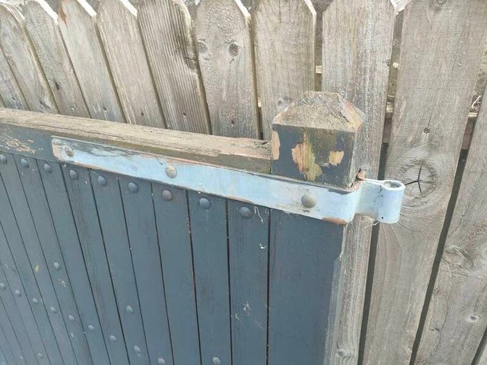 wooden gates
