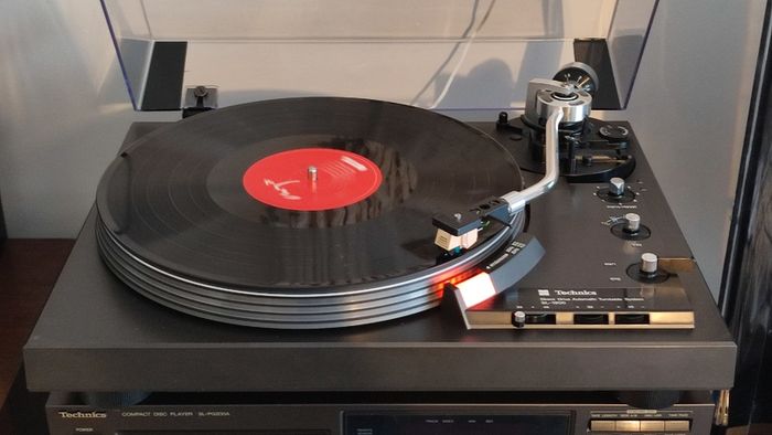 CLASSIC Technics SL-1900,FullAuto, Turntable.Direct Drive. Full service.