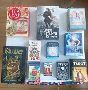 Runes, Tealeaf, Tarot and Oracle Decks