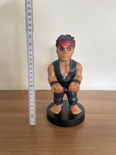 Cableguys Street Fighter Evil Ryu Gaming Controller and Phone Holder Stand Figure