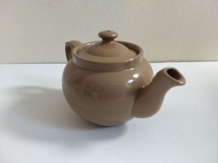 Stylish Small Teapot by Dudson Vitrified Stoneware, Hanley, England, Holds 300 ml, Half a Pint, A Lovely Utility Ware Piece