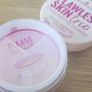 essence Flawless Skin Trio  loose setting powder Image 3