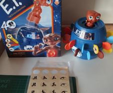 Pop-Up E.T.  Classic Game by Tomy
