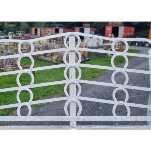 Cart Wheel Bench White KAS1357