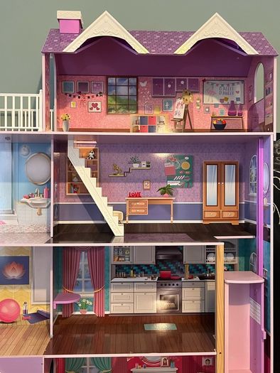 Wooden Floor Standing Dolls House