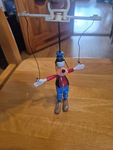 1970s Goofy Walt Disney Plastic String Puppet