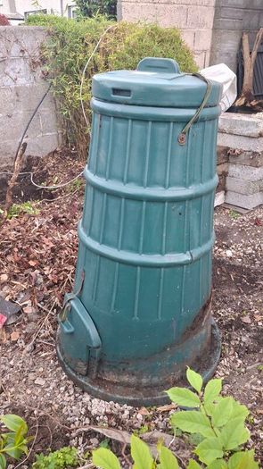 Free Compost Bin