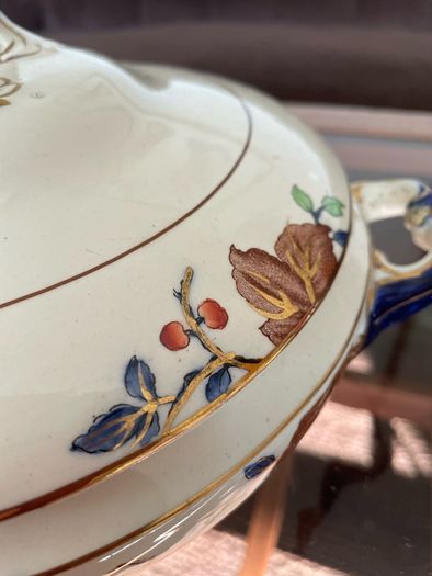 Antique Corona Ware Rosalind Round Covered Vegetable Tureen