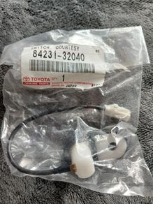 Genuine Toyota Starlet Ep,rav4,camry Switch Assy, Courtesy Lamp (for Front Door)