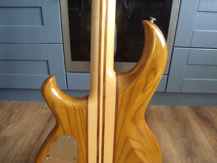 Vintage Aria SB1000 bass guitar - Made in Japan