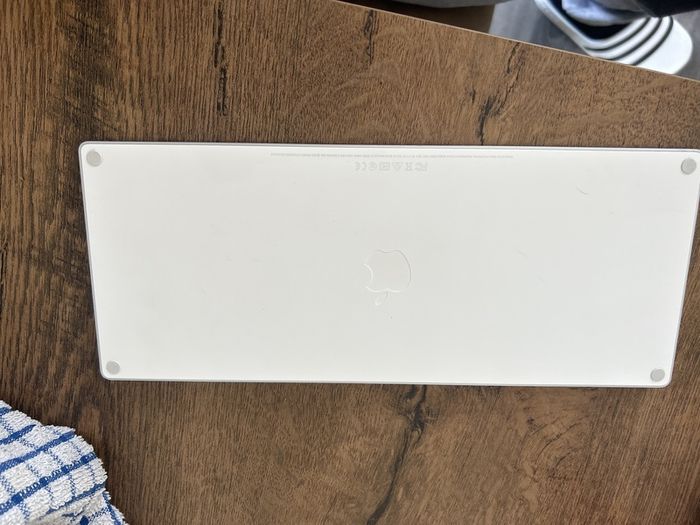 apple keyboard + apple mouse