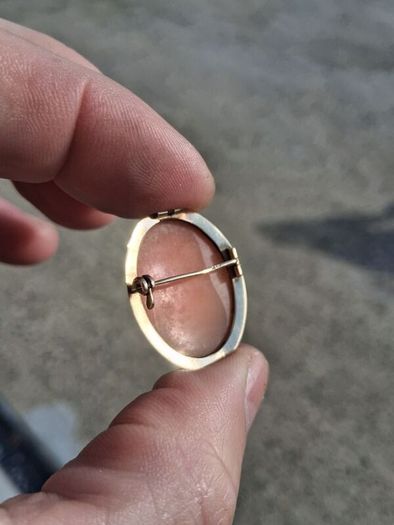 Vintage 14k Gold Cameo Brooch(5 grams)