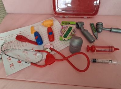 Toy Doctor's Bag with working Stethascope