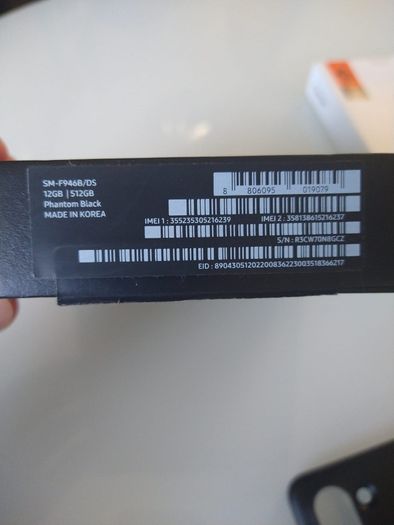 samsung Z Fold 5 Unlocked 512gb plus SPIGEN case