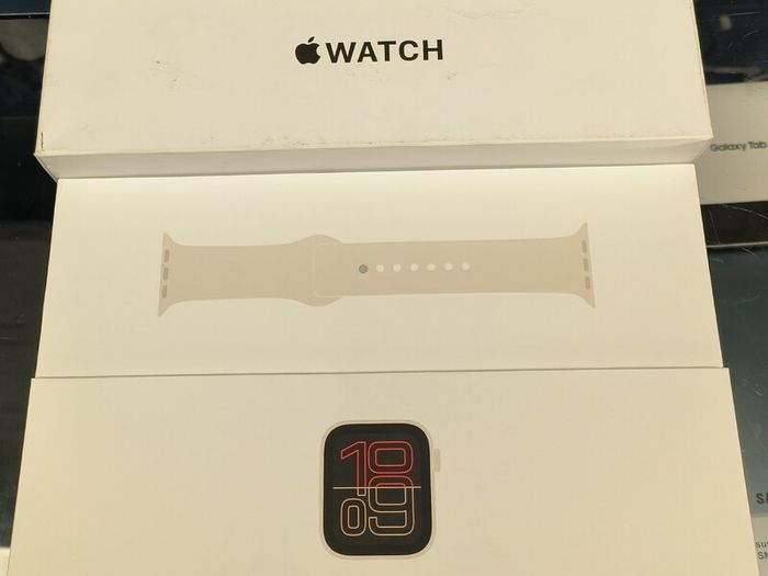 Apple Watch Se 3rd Gen 40mm Starlight Wifi + Gps M/l (not Used)