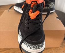 Nike Air Jordan older kids shoe size UK3.5