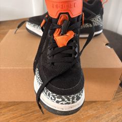 Nike Air Jordan older kids shoe size UK3.5